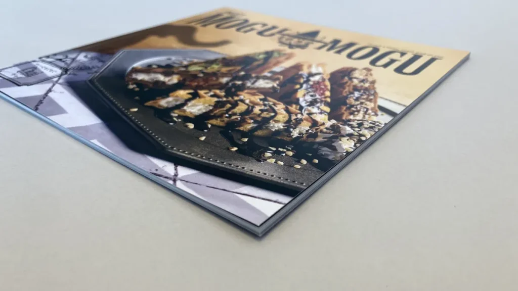 すいーともぐもぐ　カタログの厚み